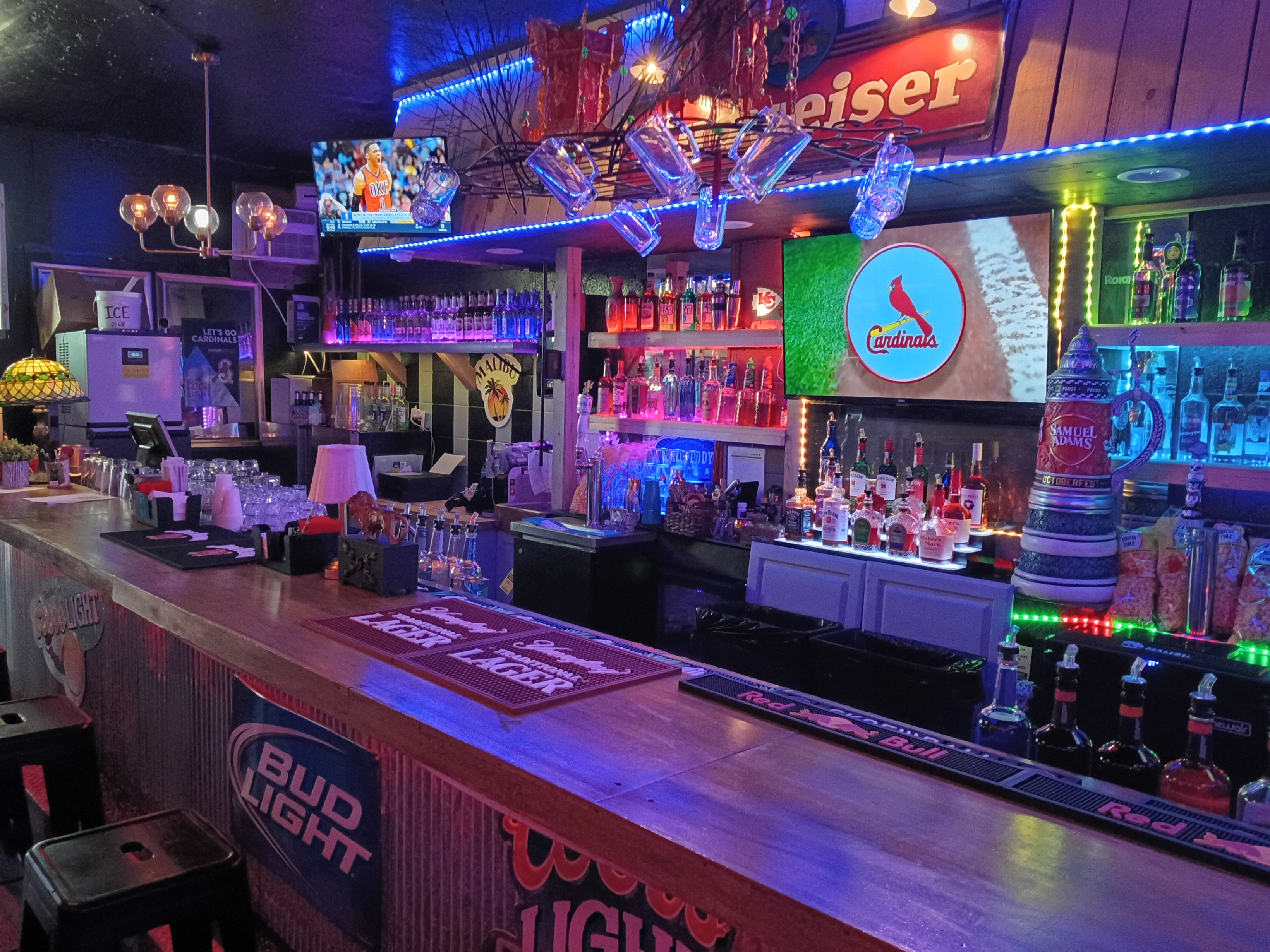 Moonshine Sports Lounge Happy Hour